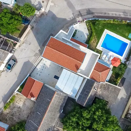 Lucija Villa Vrsi